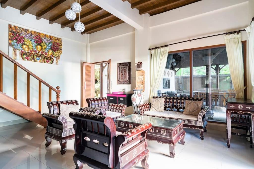 Villa Kenanga In Meninting By The Beach Mataram Eksteriør billede