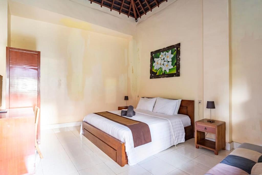 Villa Kenanga In Meninting By The Beach Mataram Eksteriør billede