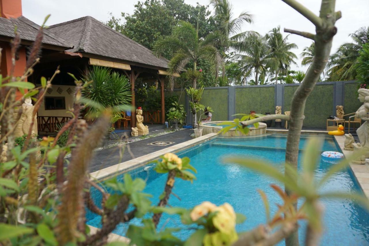 Villa Kenanga In Meninting By The Beach Mataram Eksteriør billede